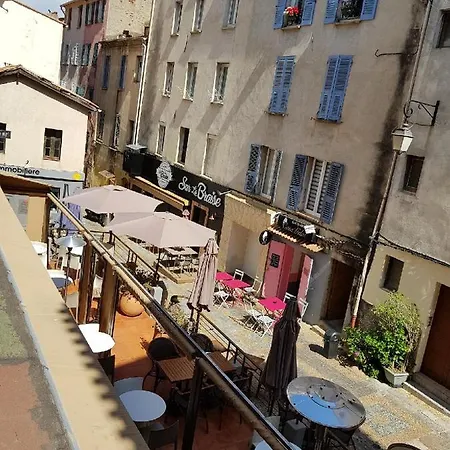 Apartment Imperial: Old Town Comfort Near Cathedral And Sea