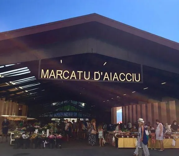 Apartment Imperial: Old Town Comfort Near Cathedral And Sea *