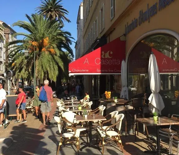 Apartment Imperial: Old Town Comfort Near Cathedral And Sea Ajaccio (Corsica)